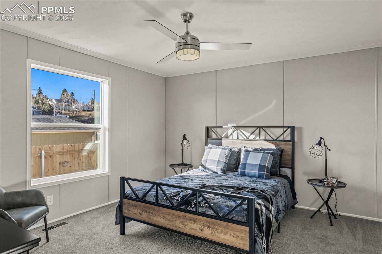 Listing photo 18 for 525 Carr Avenue
