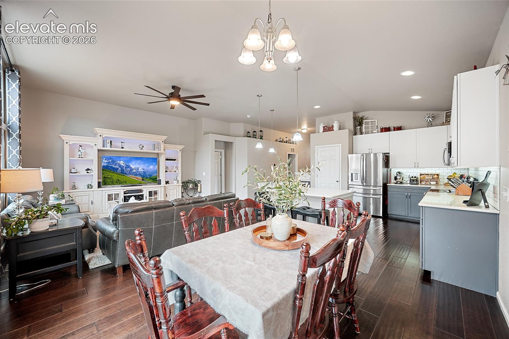 Listing photo 7 for 7830 Springwood Terrace