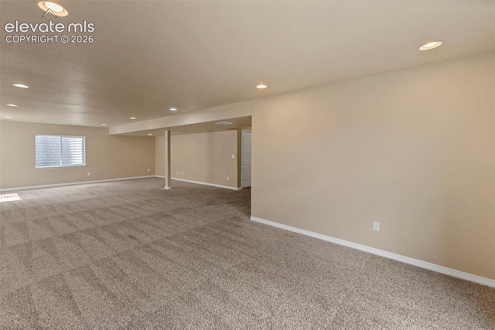 Listing photo 29 for 7794 Landover Lane