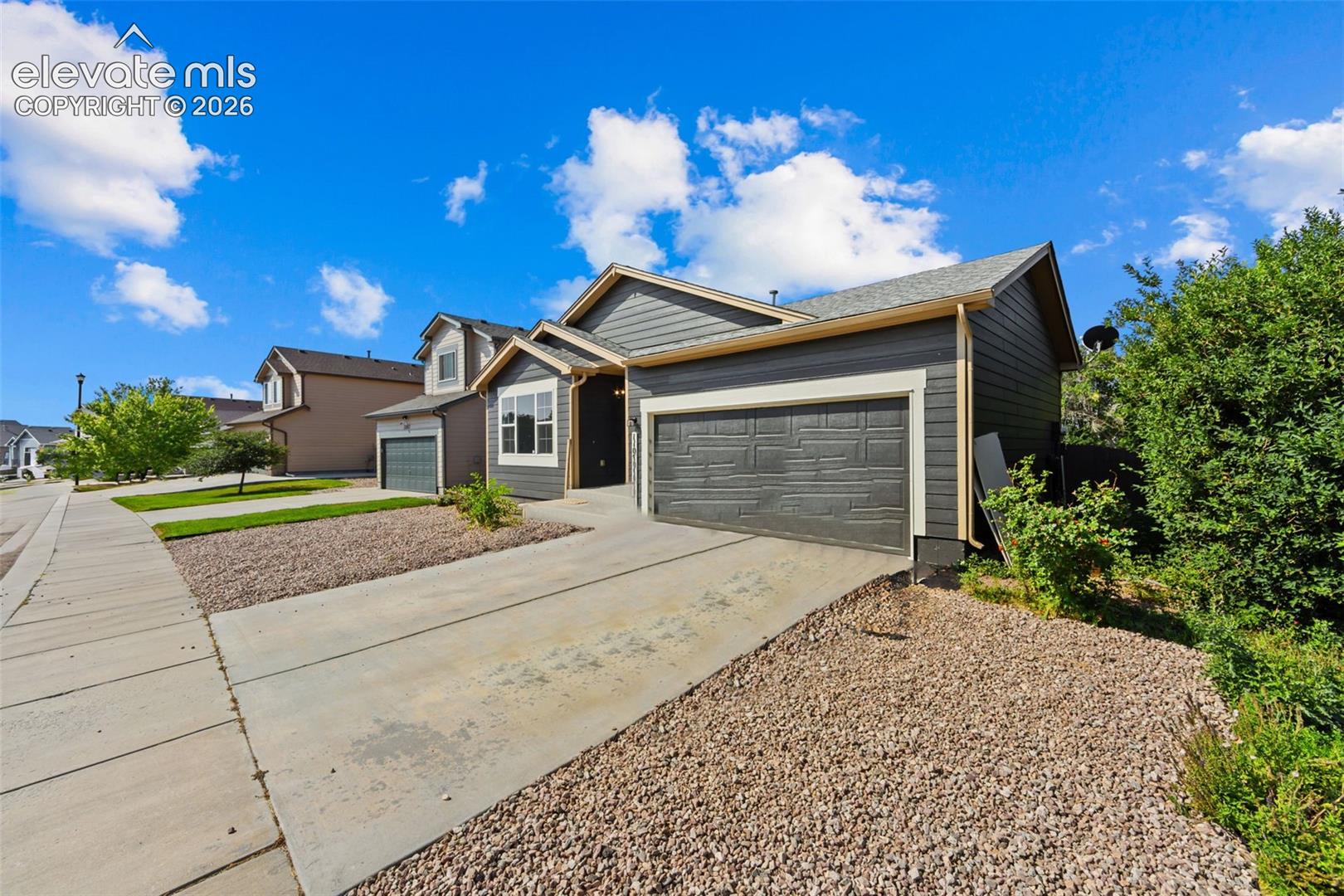 Listing photo 2 for 11095 Falling Star Road