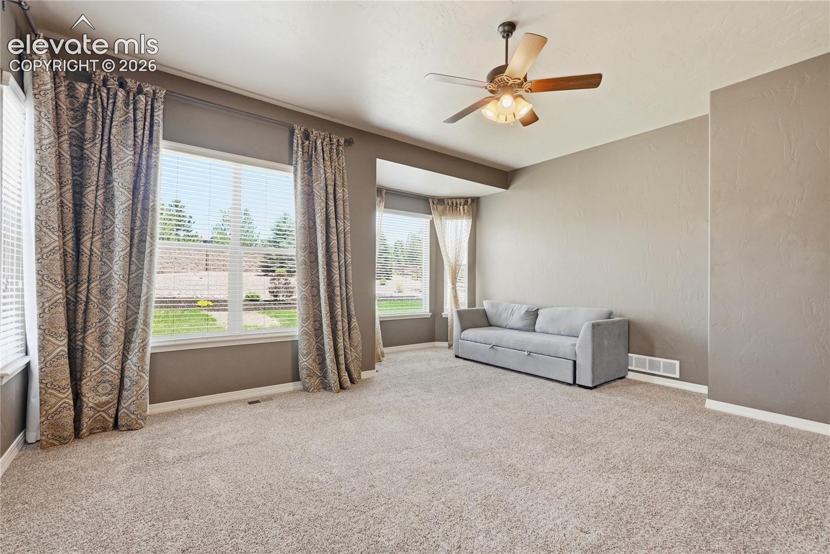 Listing photo 18 for 1908 Turnbull Drive
