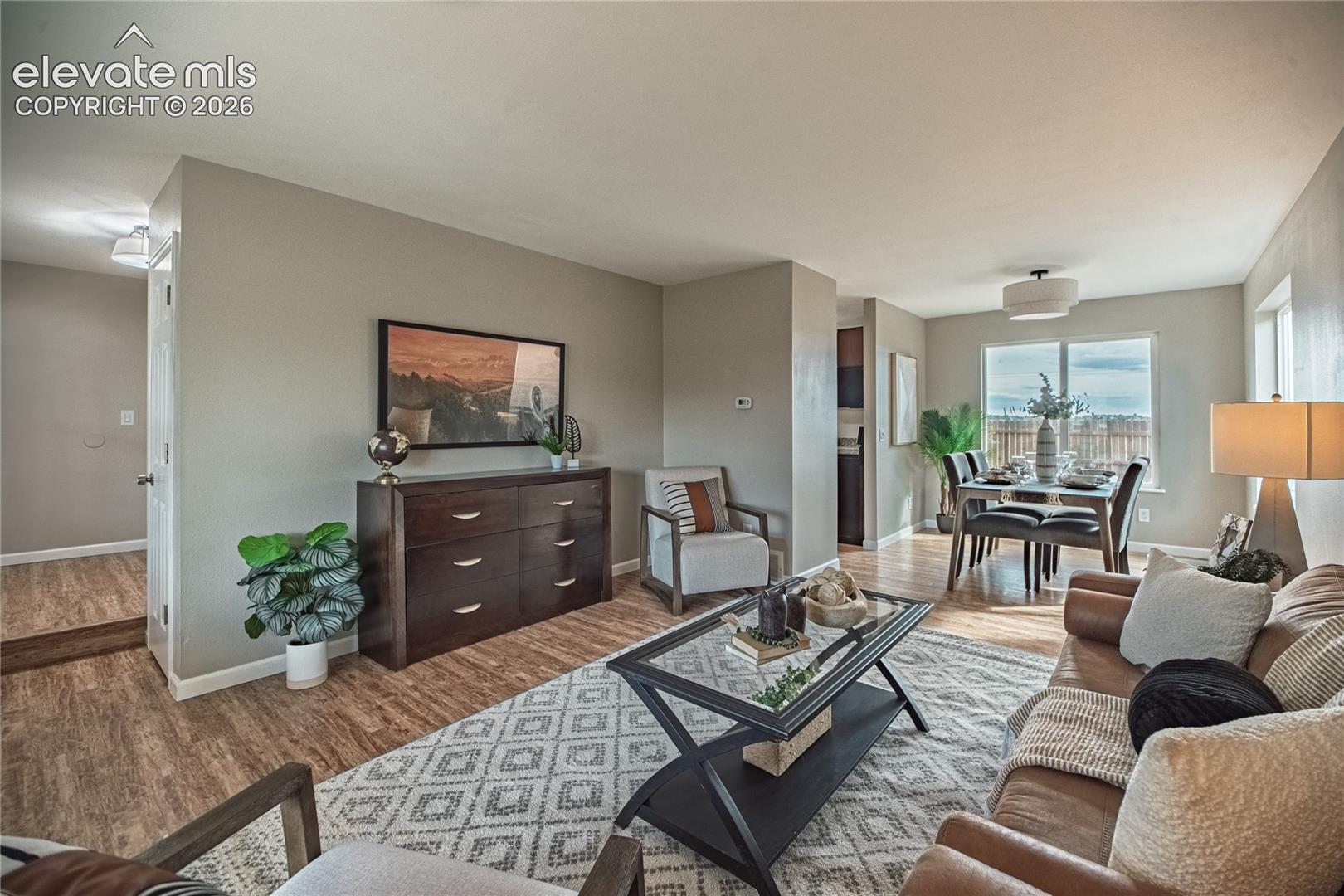 Listing photo 6 for 4325 Ramblewood Drive