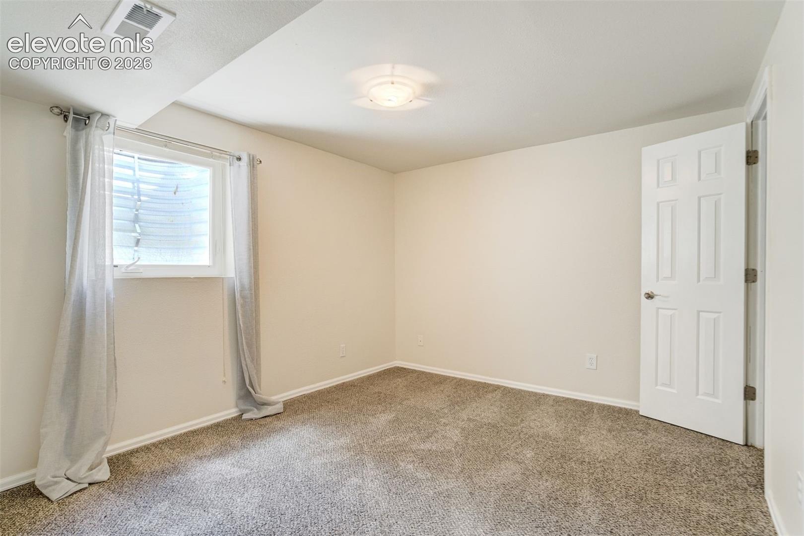 Listing photo 31 for 314 Cobblestone Drive