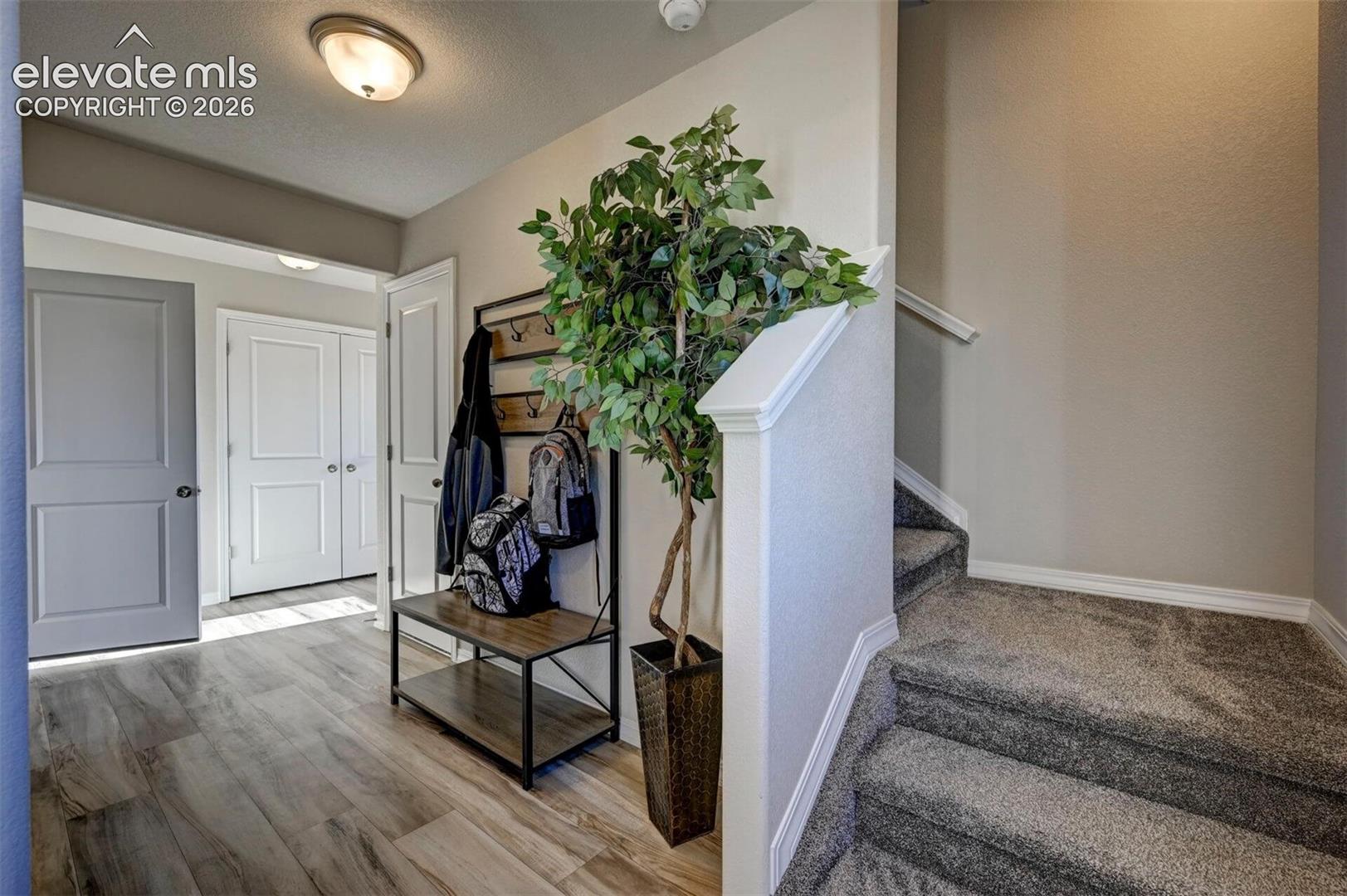 Listing photo 2 for 13684 Nederland Drive