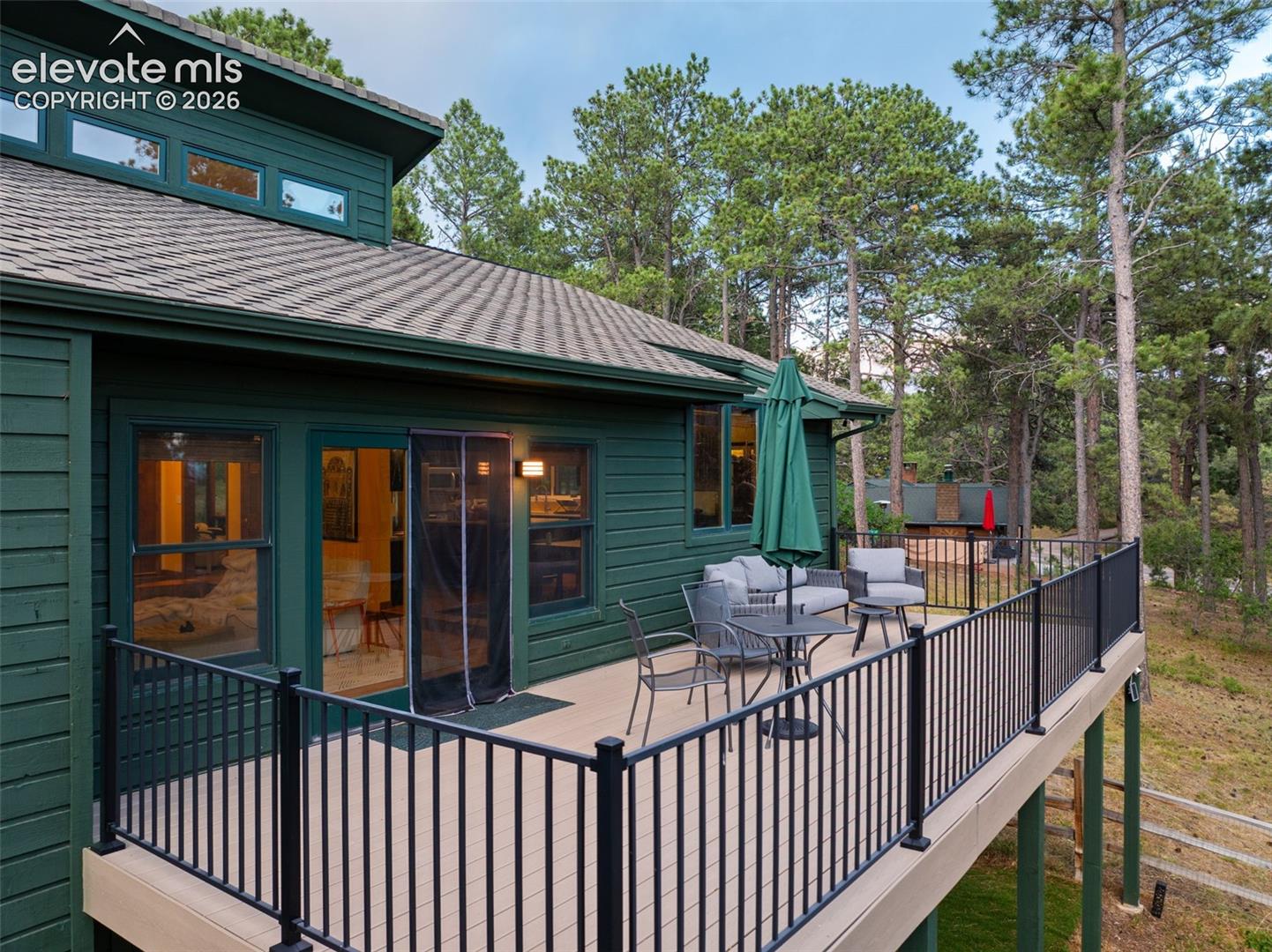 Listing photo 41 for 1675 Oakwood Drive