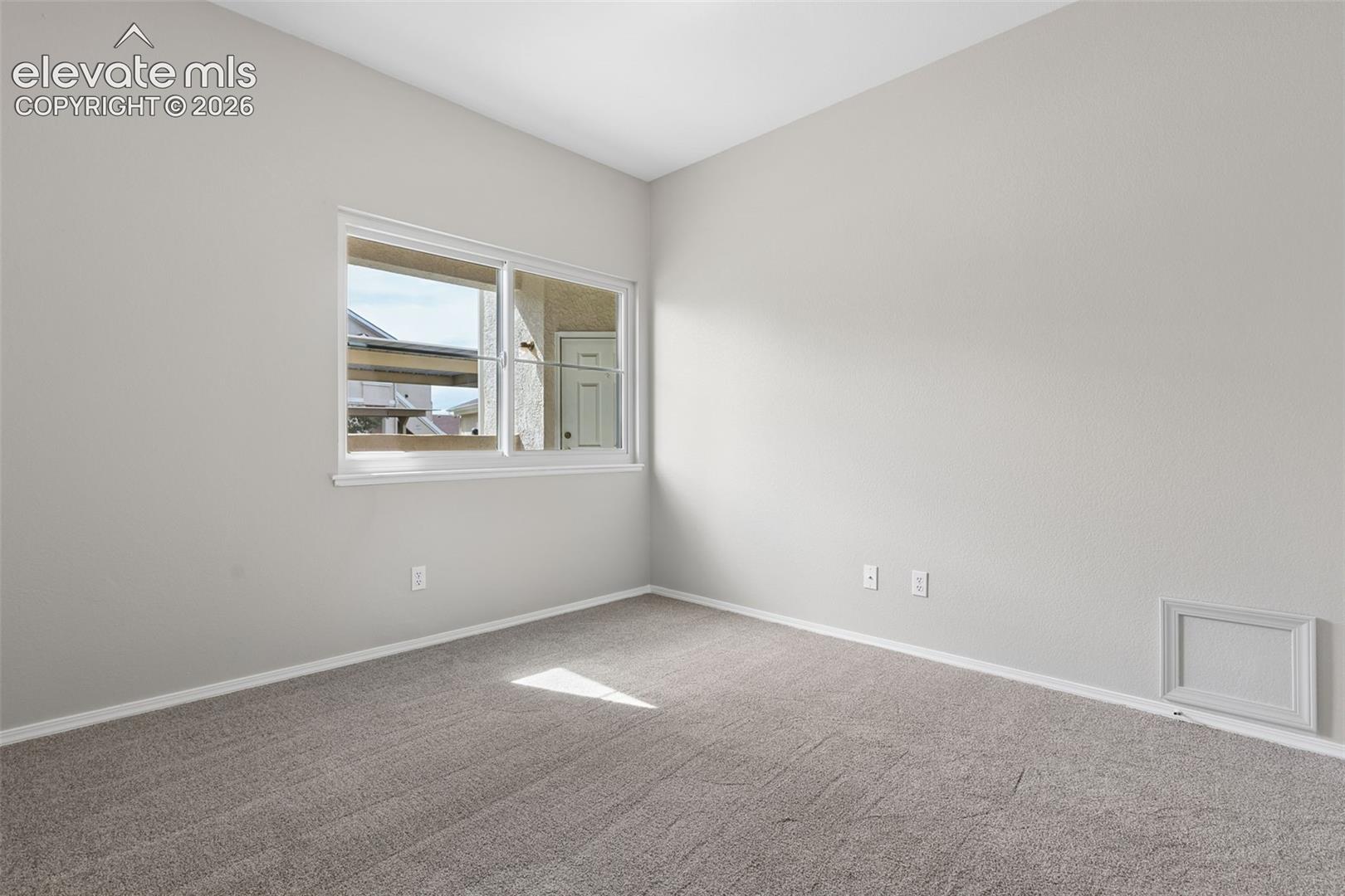 Listing photo 17 for 3910 Strawberry Field Grove A