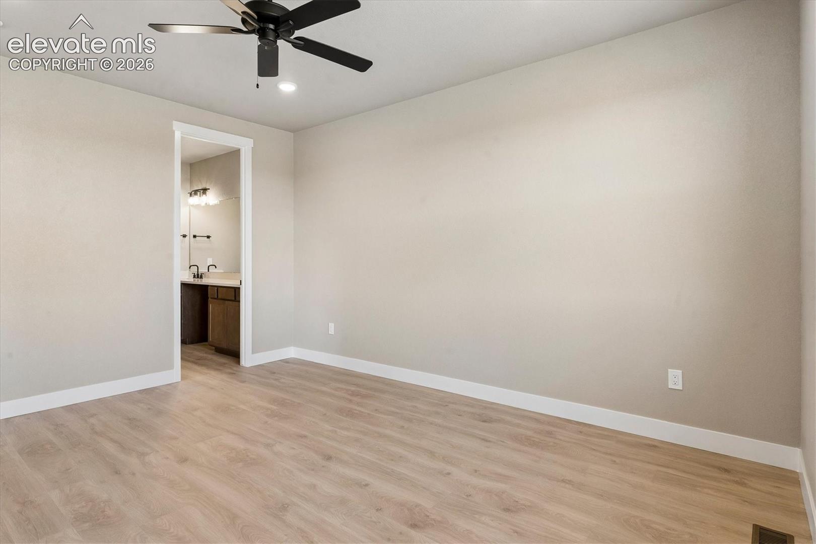 Listing photo 11 for 7899 Grey Bark Way