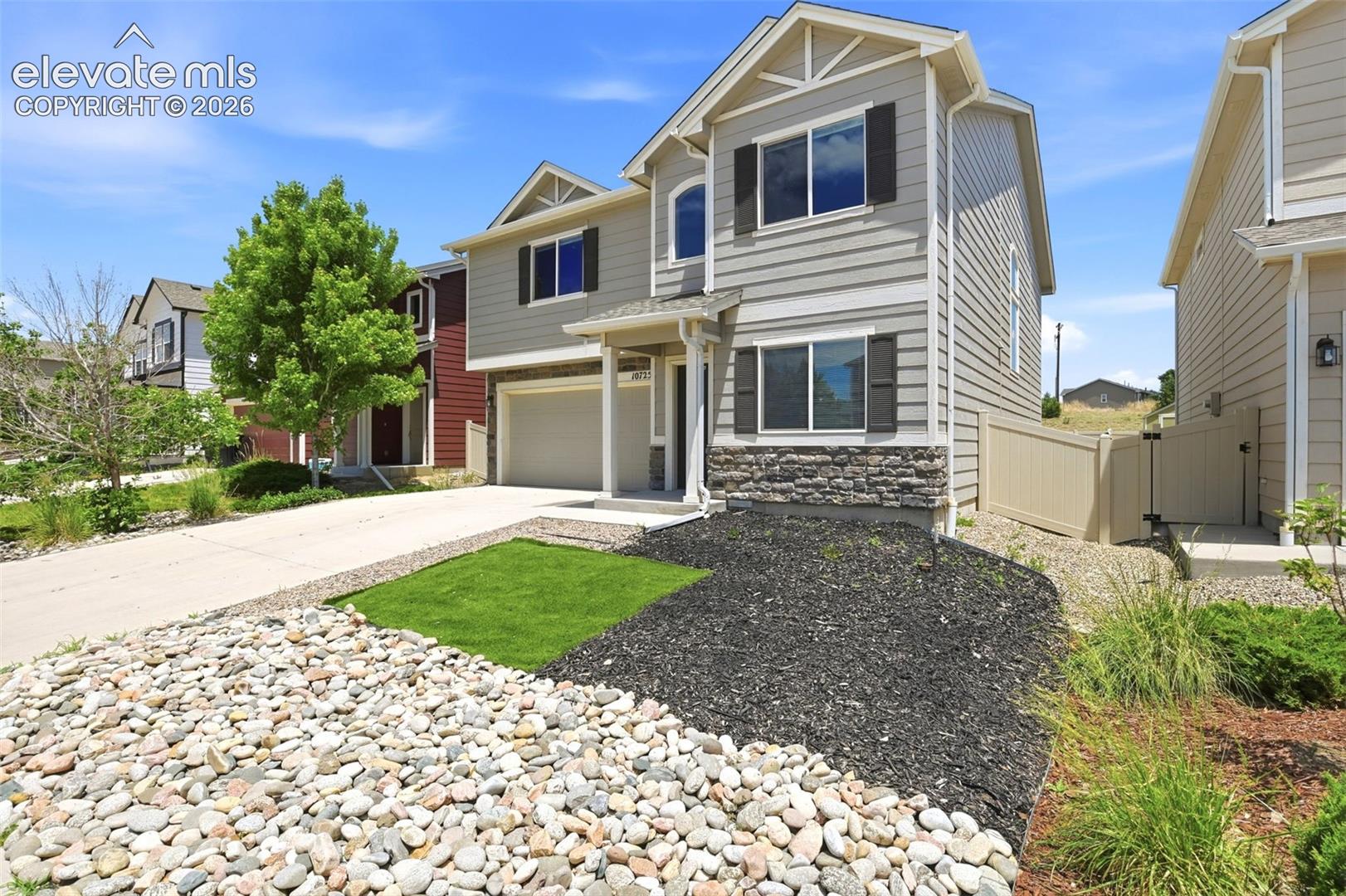 Listing photo 2 for 10725 Traders Parkway