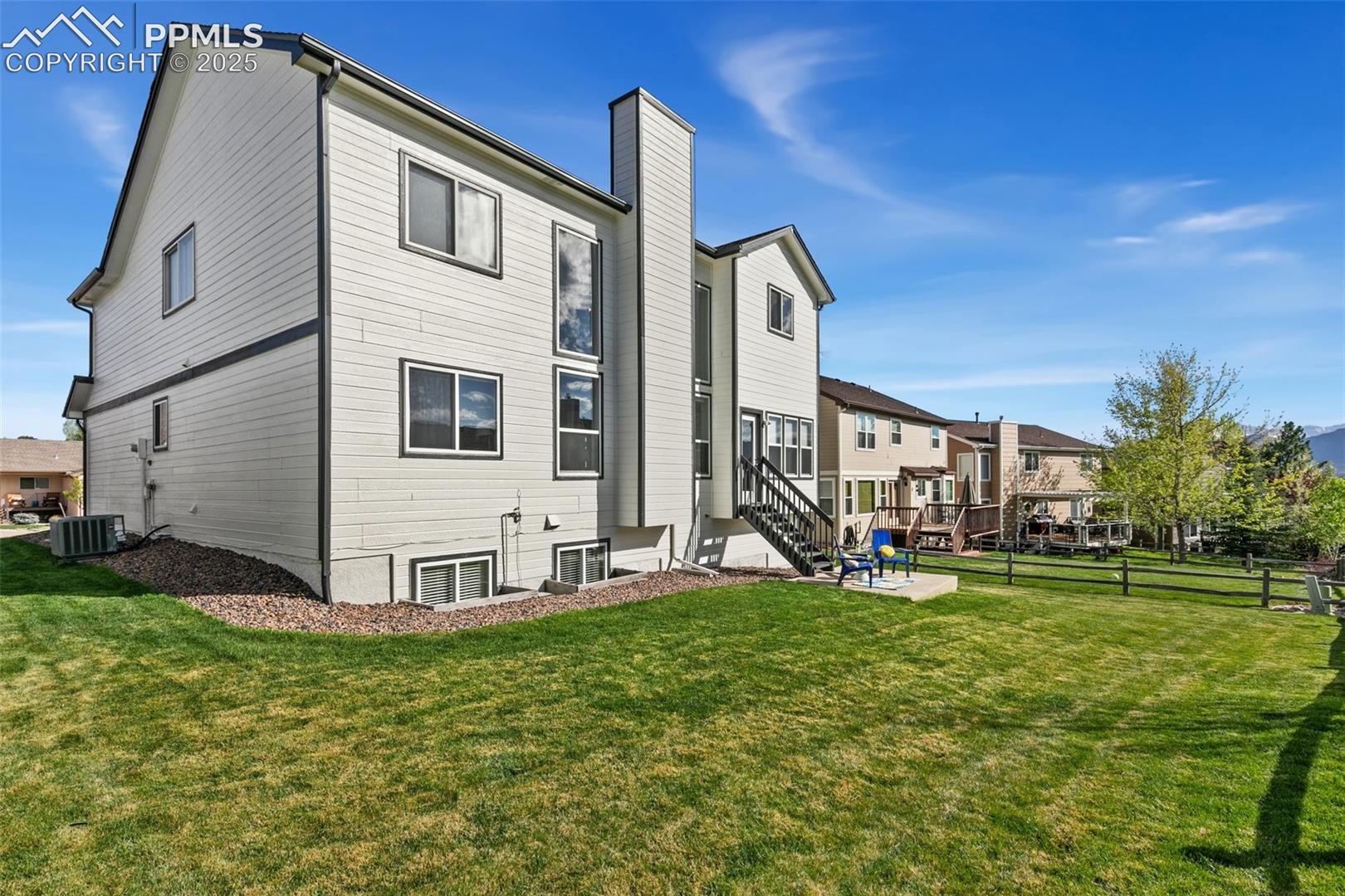 Listing photo 4 for 15510 Jessie Drive