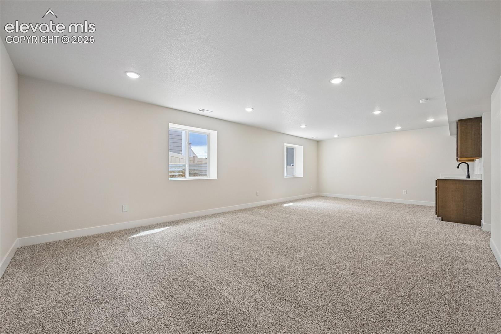 Listing photo 33 for 9684 Blaurock Drive