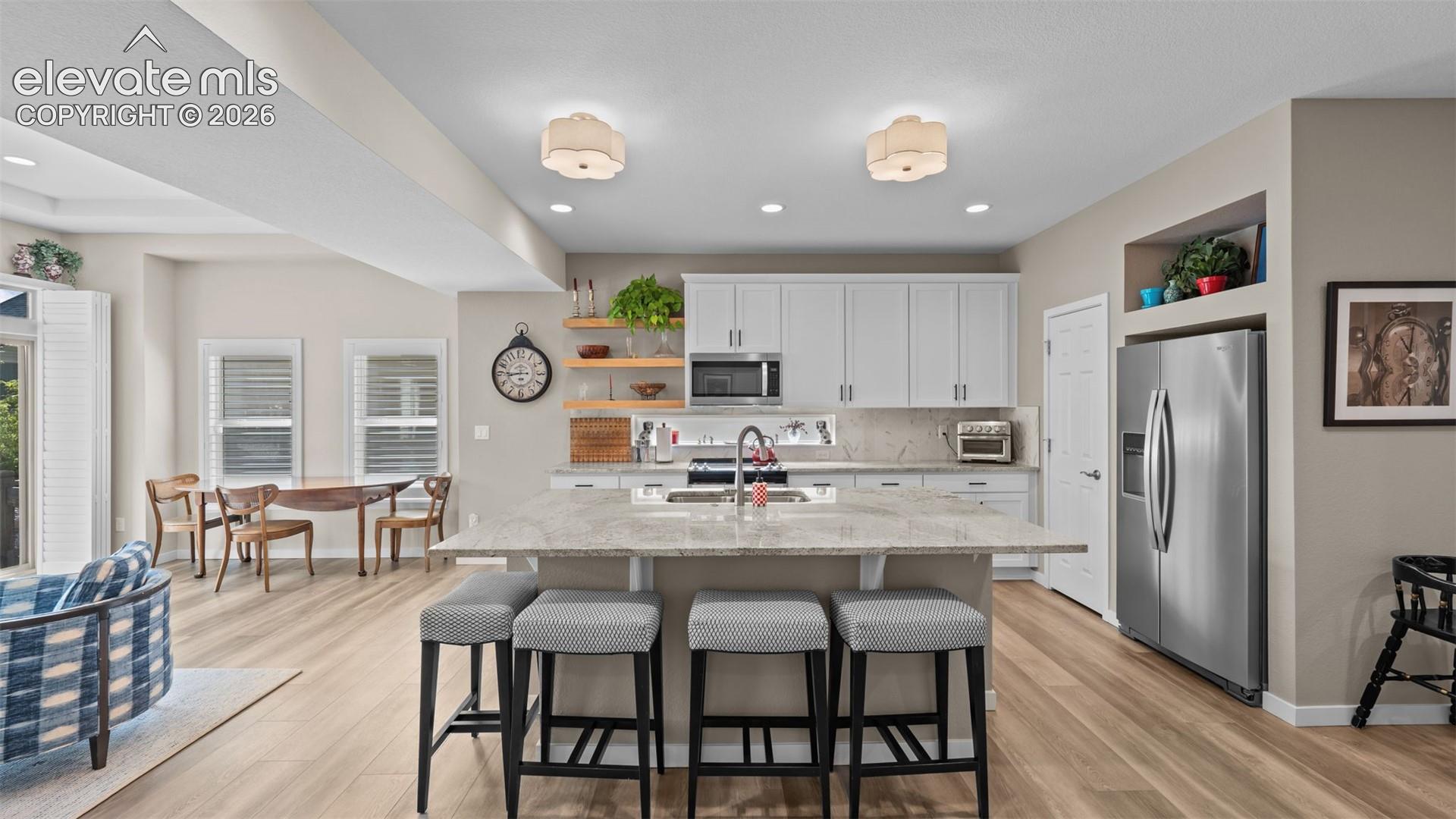 Listing photo 5 for 6055 Bennach Grove