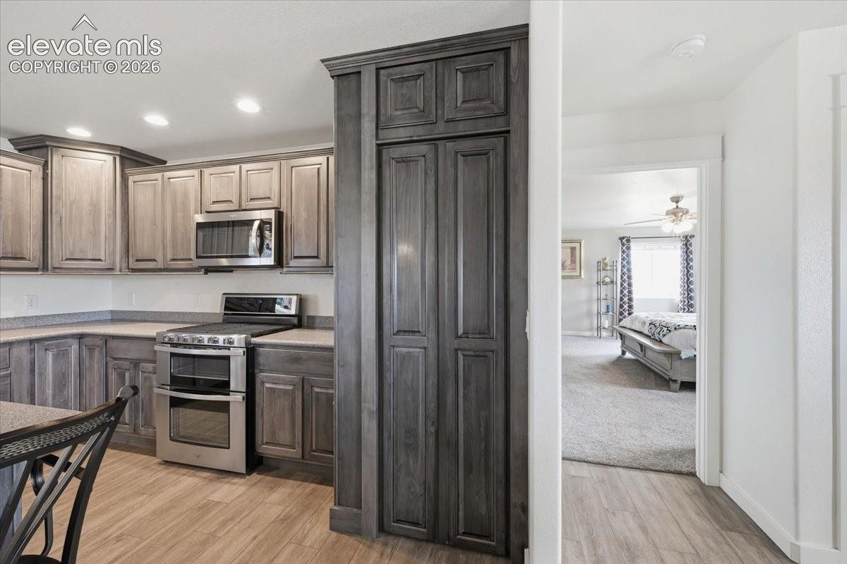 Listing photo 23 for 1516 N Platteville Boulevard
