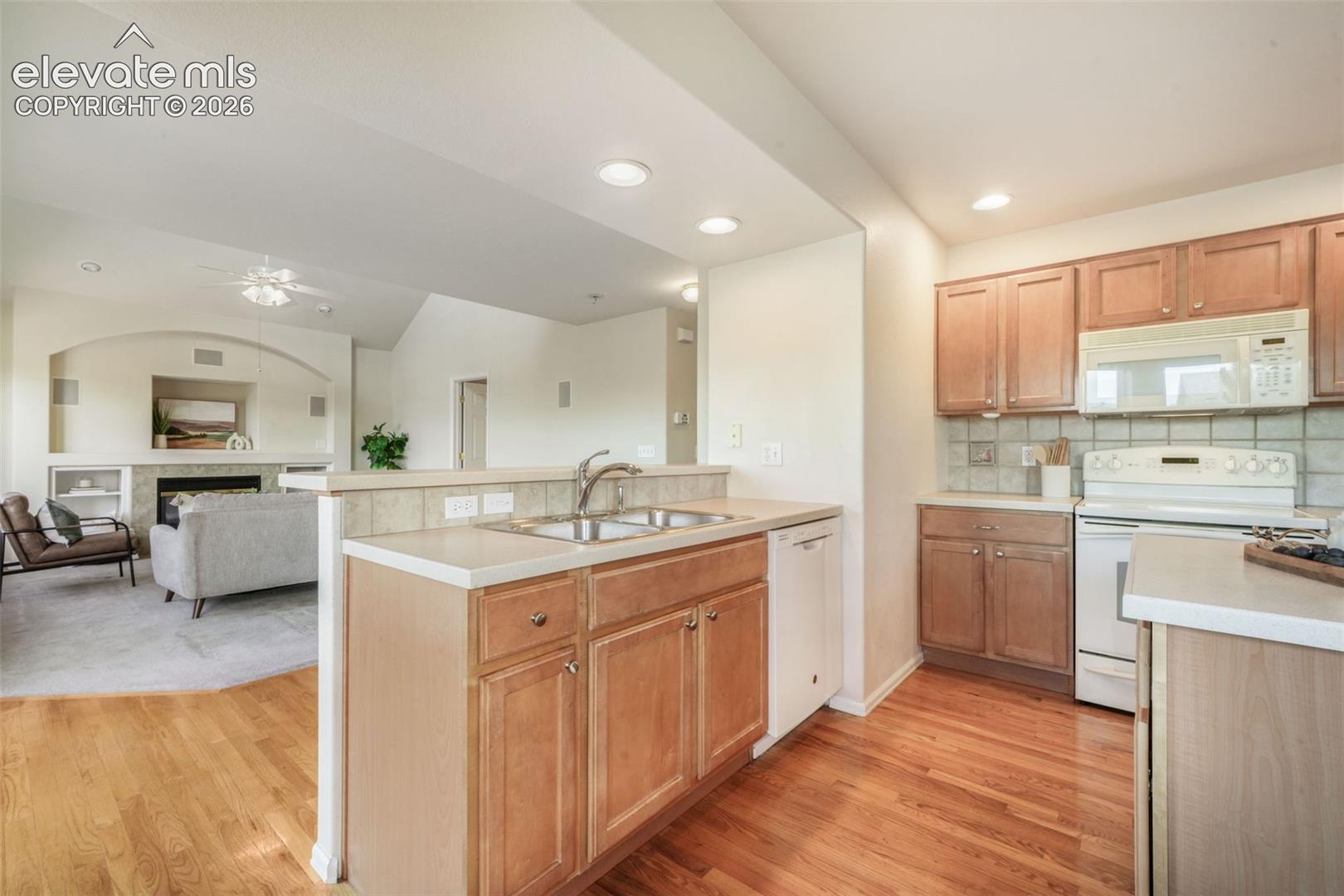 Listing photo 7 for 324 Fox Run Circle