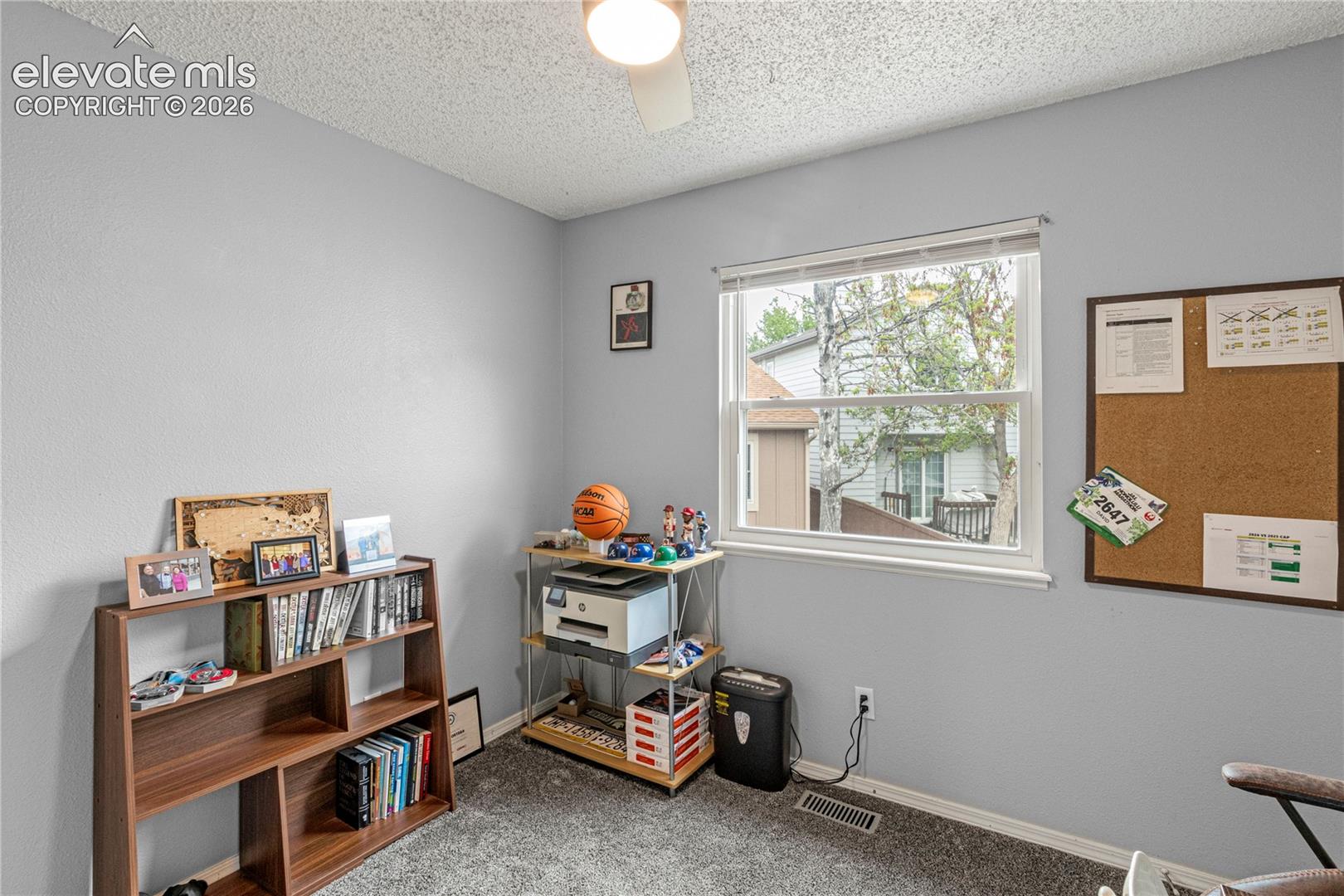 Listing photo 10 for 4660 Badlands Court