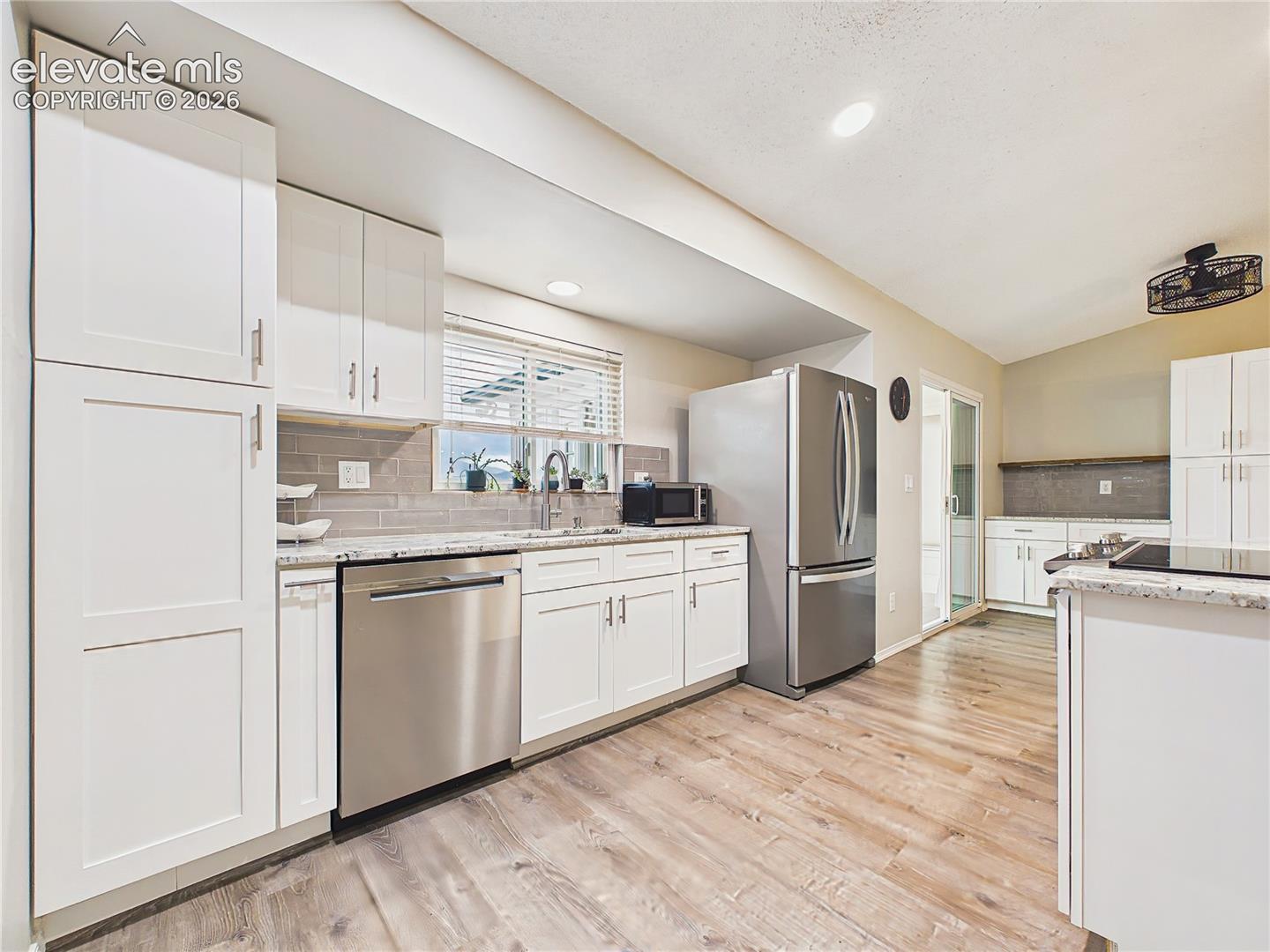 Listing photo 10 for 8252 Brigantine Drive