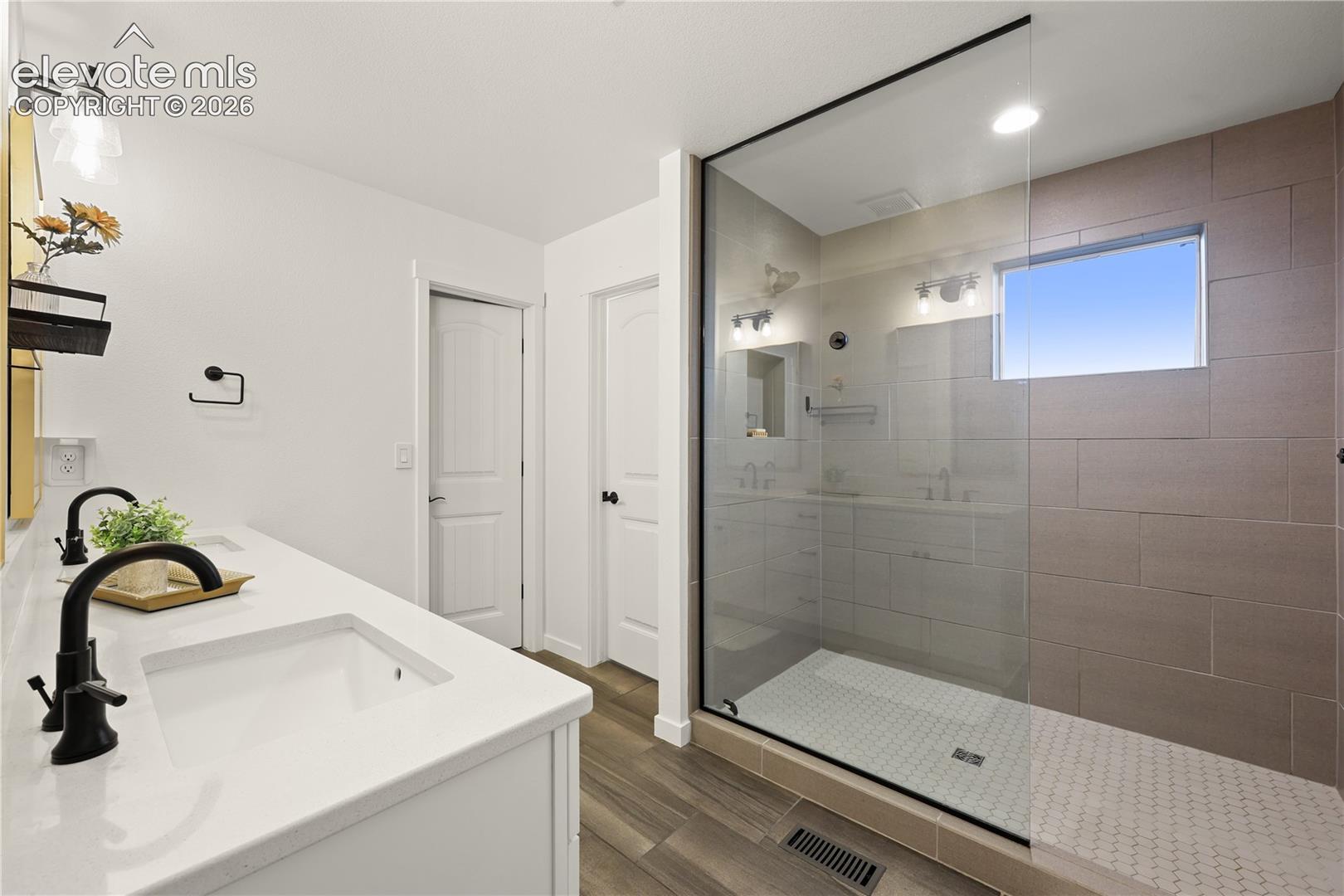 Listing photo 27 for 6538 Cumbre Vista Way