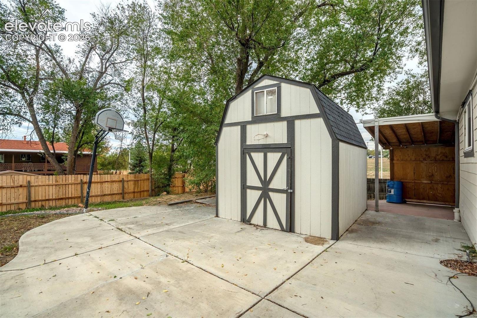 Listing photo 34 for 3415 Bridgewood Lane