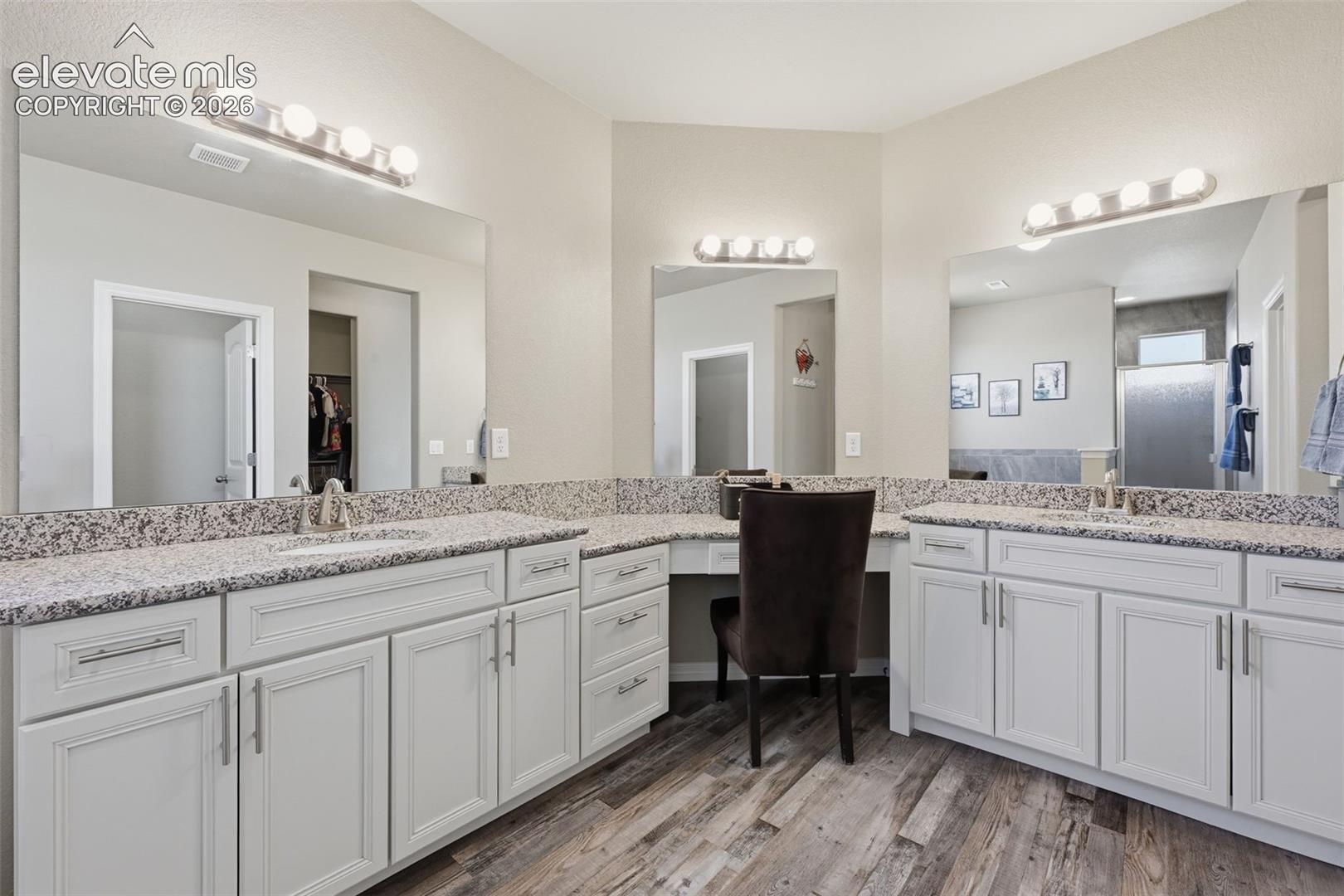 Listing photo 18 for 12810 Windingwalk Drive