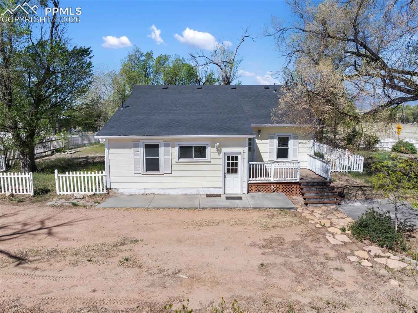 Listing photo 4 for 10355 Link Road