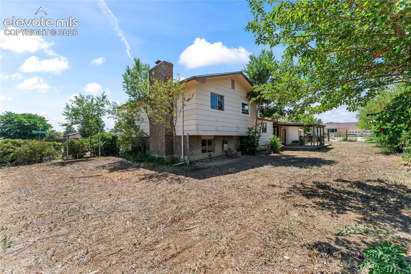 Listing photo 30 for 22 Heatherwood Lane