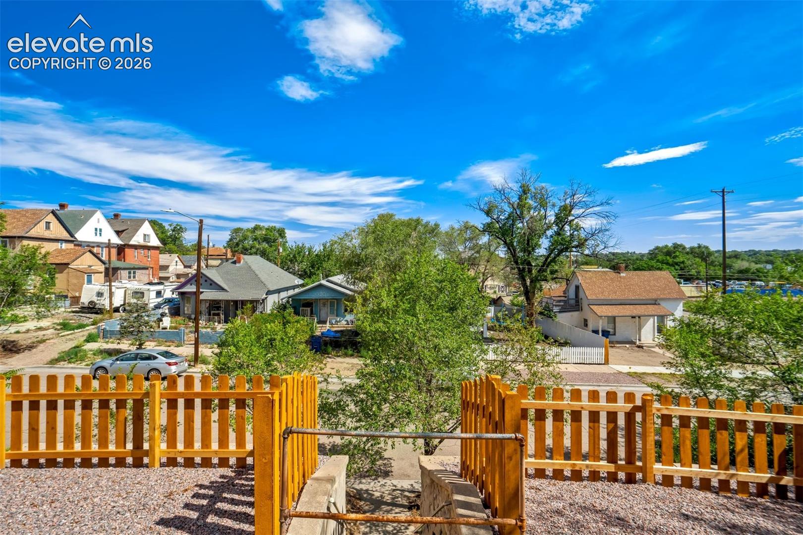 Listing photo 30 for 316 E 2nd Street