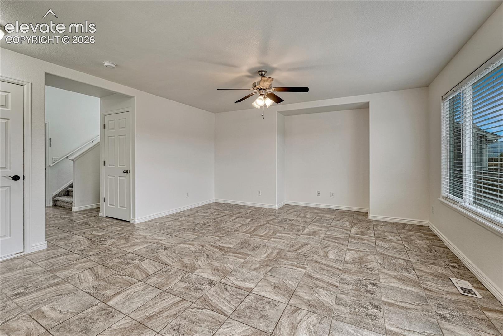 Listing photo 4 for 6020 Dancing Sun Way