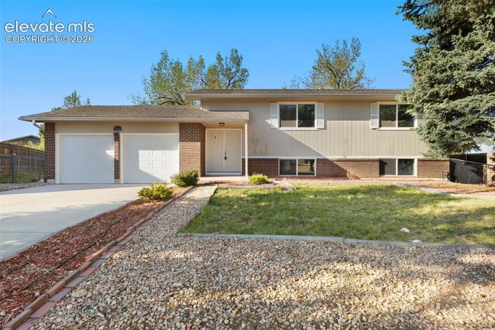 7225 Millbrook Court — listing photo