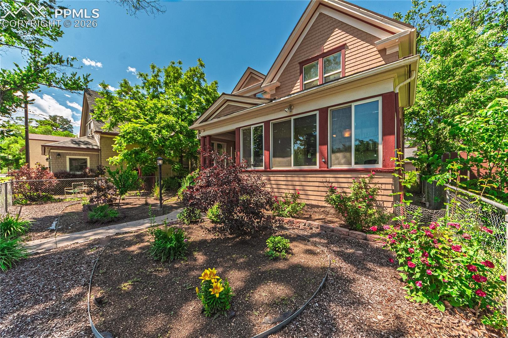 422 Dale Street, photo 4