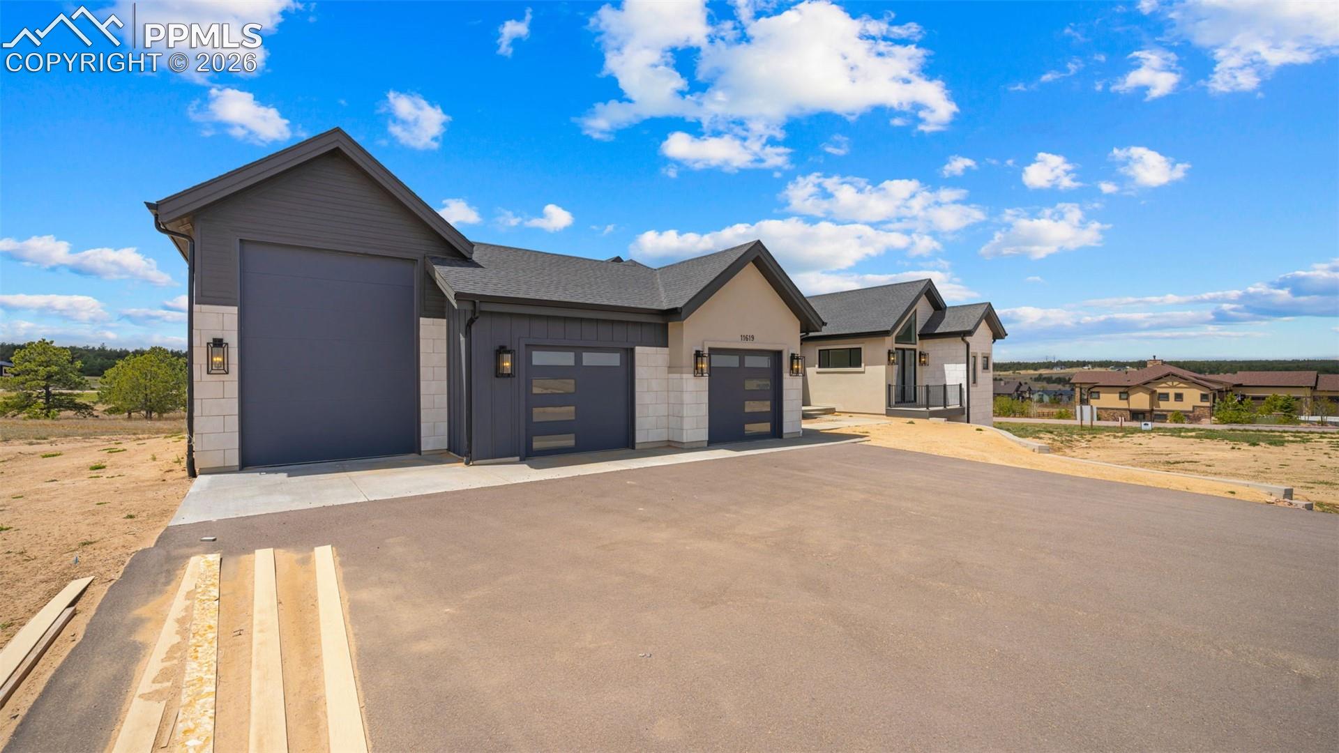 Listing photo 2 for 11619 Rambling Road
