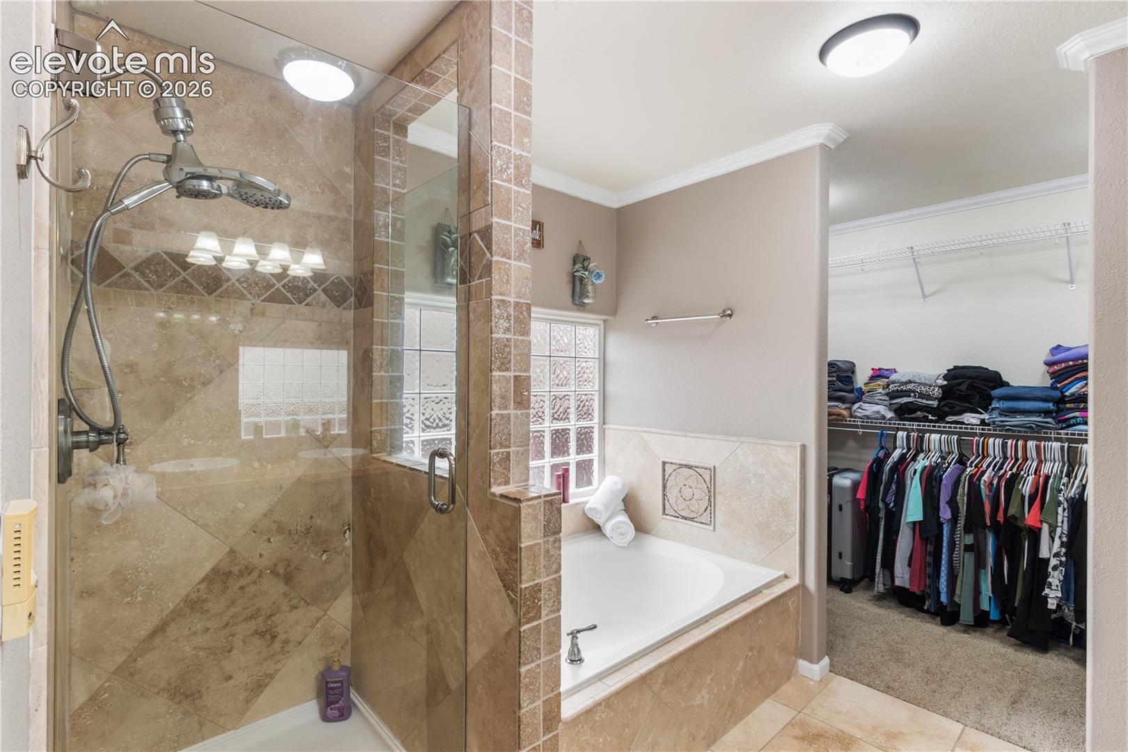 Listing photo 14 for 6848 Shimmering Leaf Drive