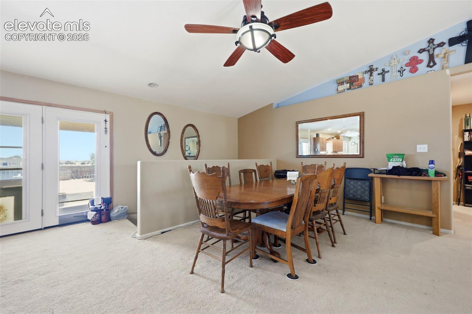 Listing photo 6 for 1286 N Ladonia Drive