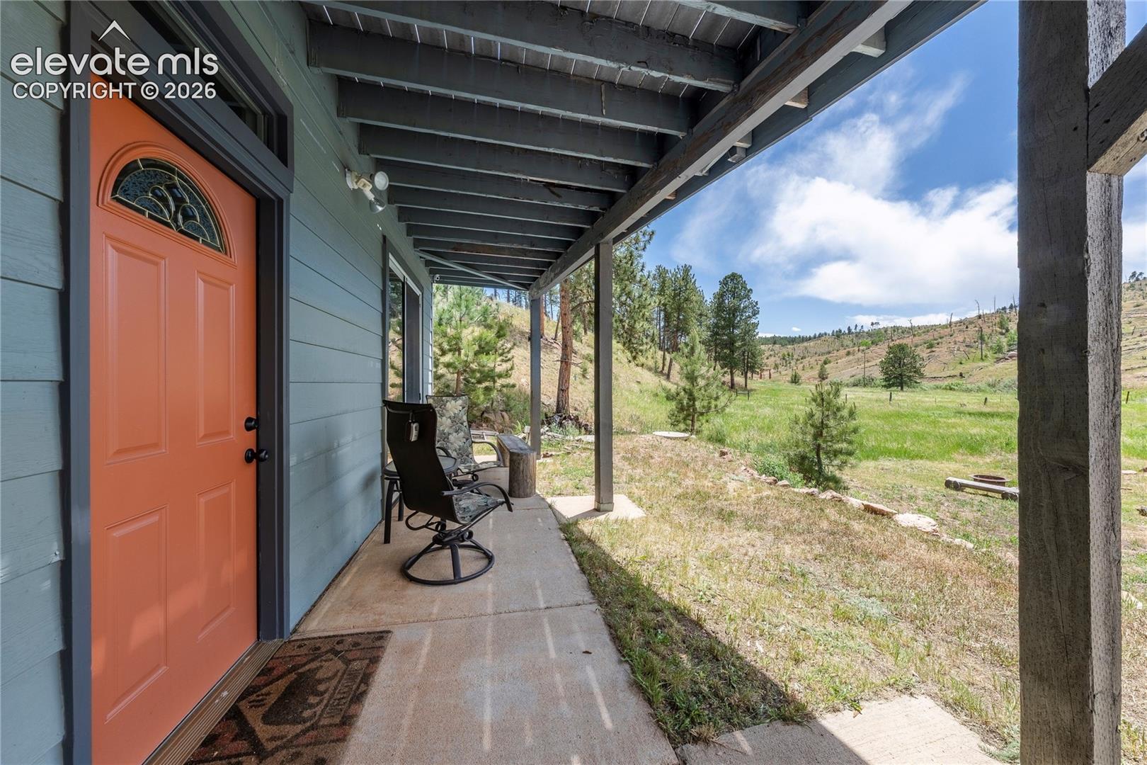 Listing photo 6 for 15970 Willow Way
