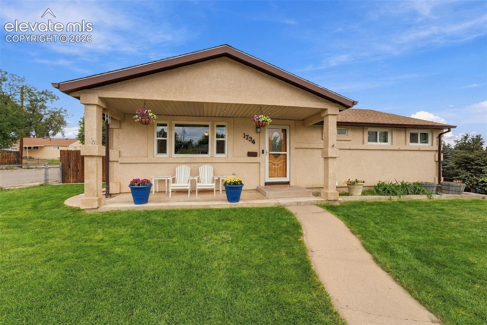 Listing photo 3 for 1734 Comanche Road