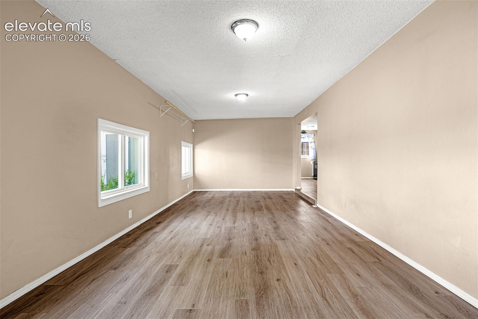 Listing photo 28 for 1933 Hallam Avenue