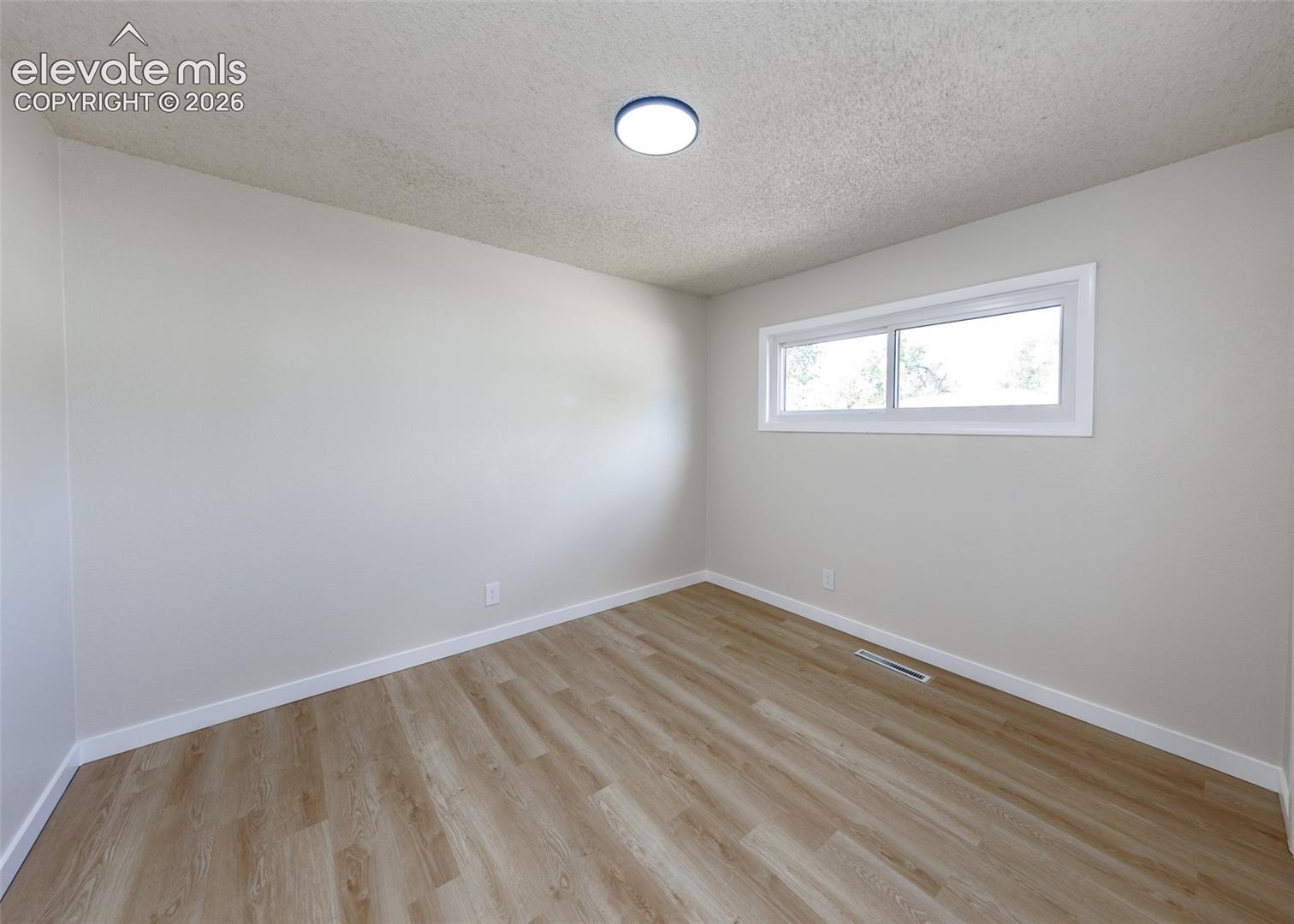 Listing photo 24 for 105 Norman Drive