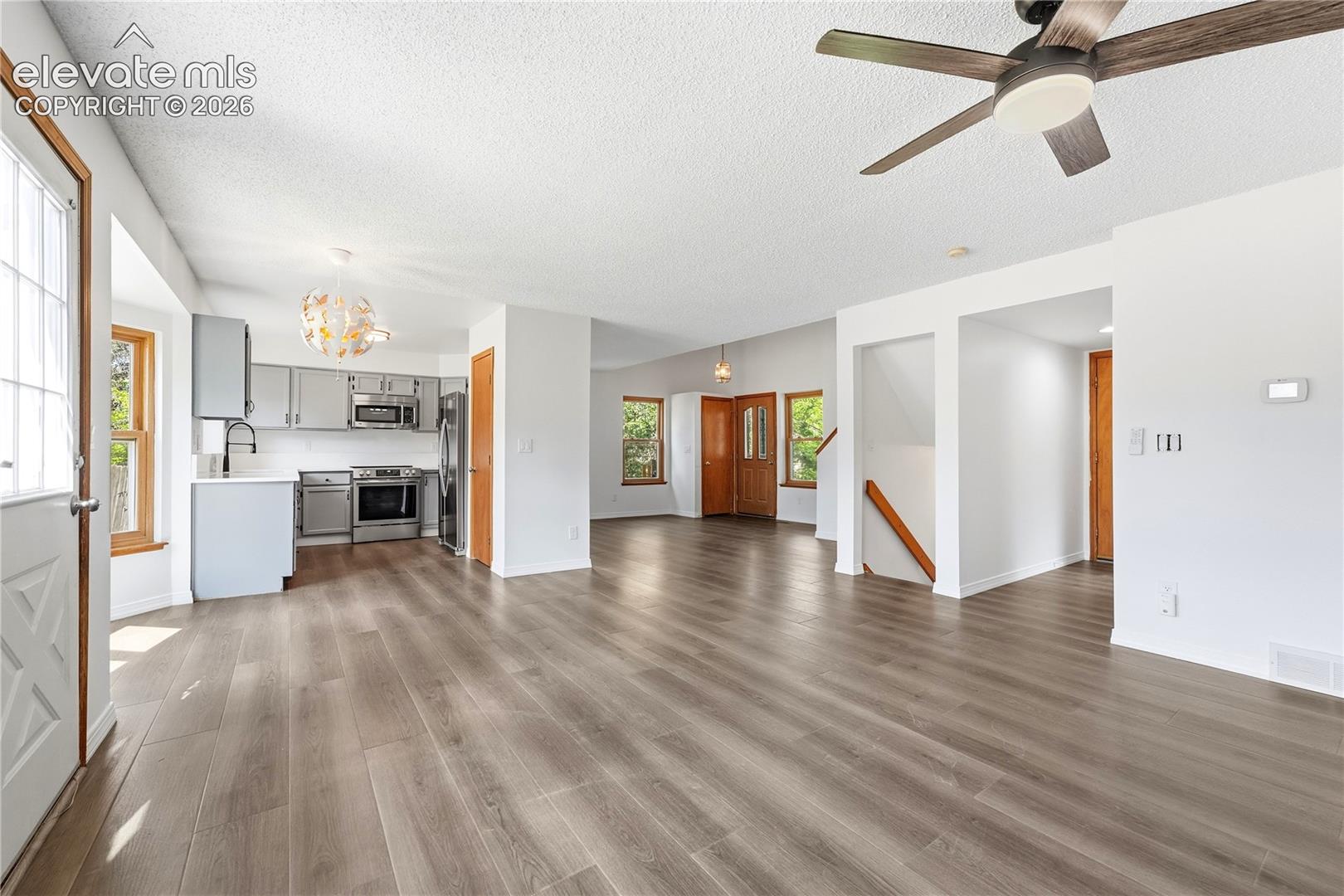 Listing photo 8 for 4120 Kayak Court