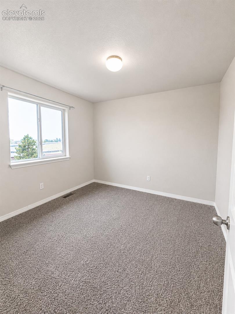 Listing photo 21 for 12029 Eagle Crest Court