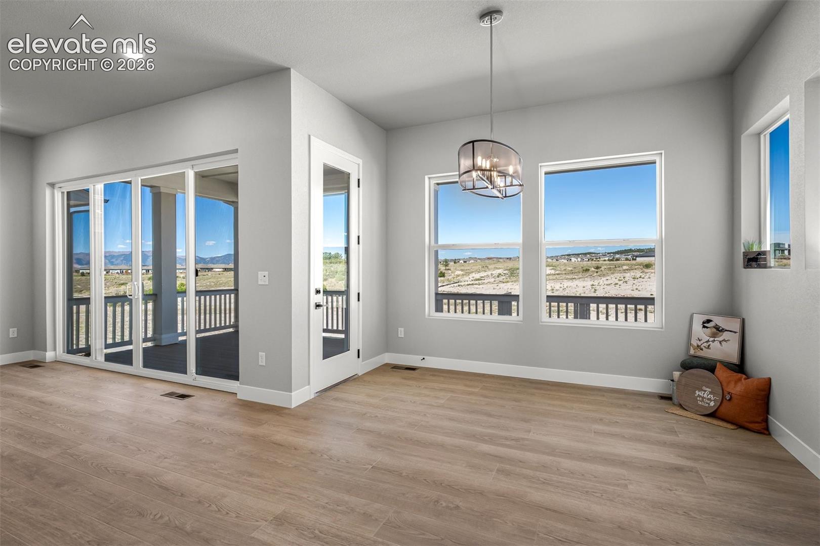 Listing photo 12 for 9030 Frolic View