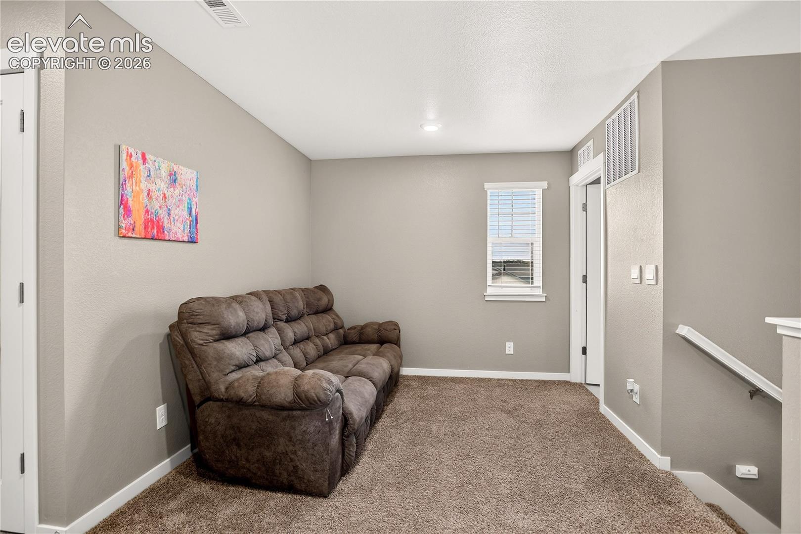 Listing photo 11 for 2051 Rosette Lane