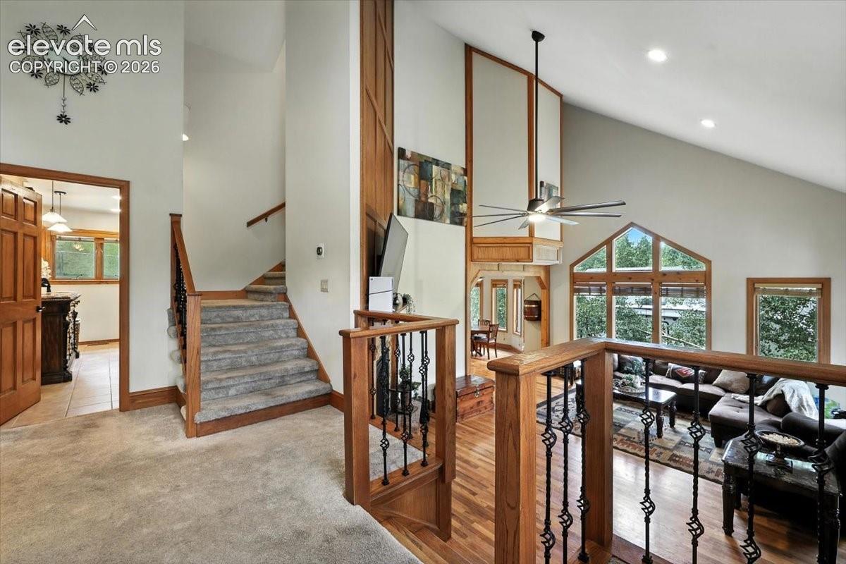 Listing photo 14 for 1975 Valley View Drive