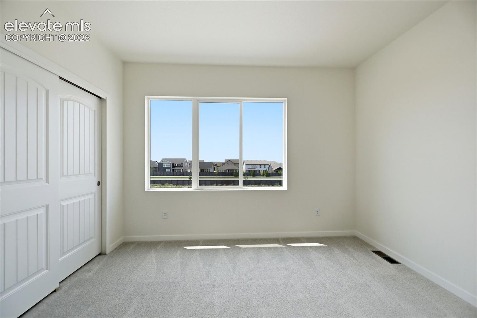 Listing photo 24 for 7968 School House Drive