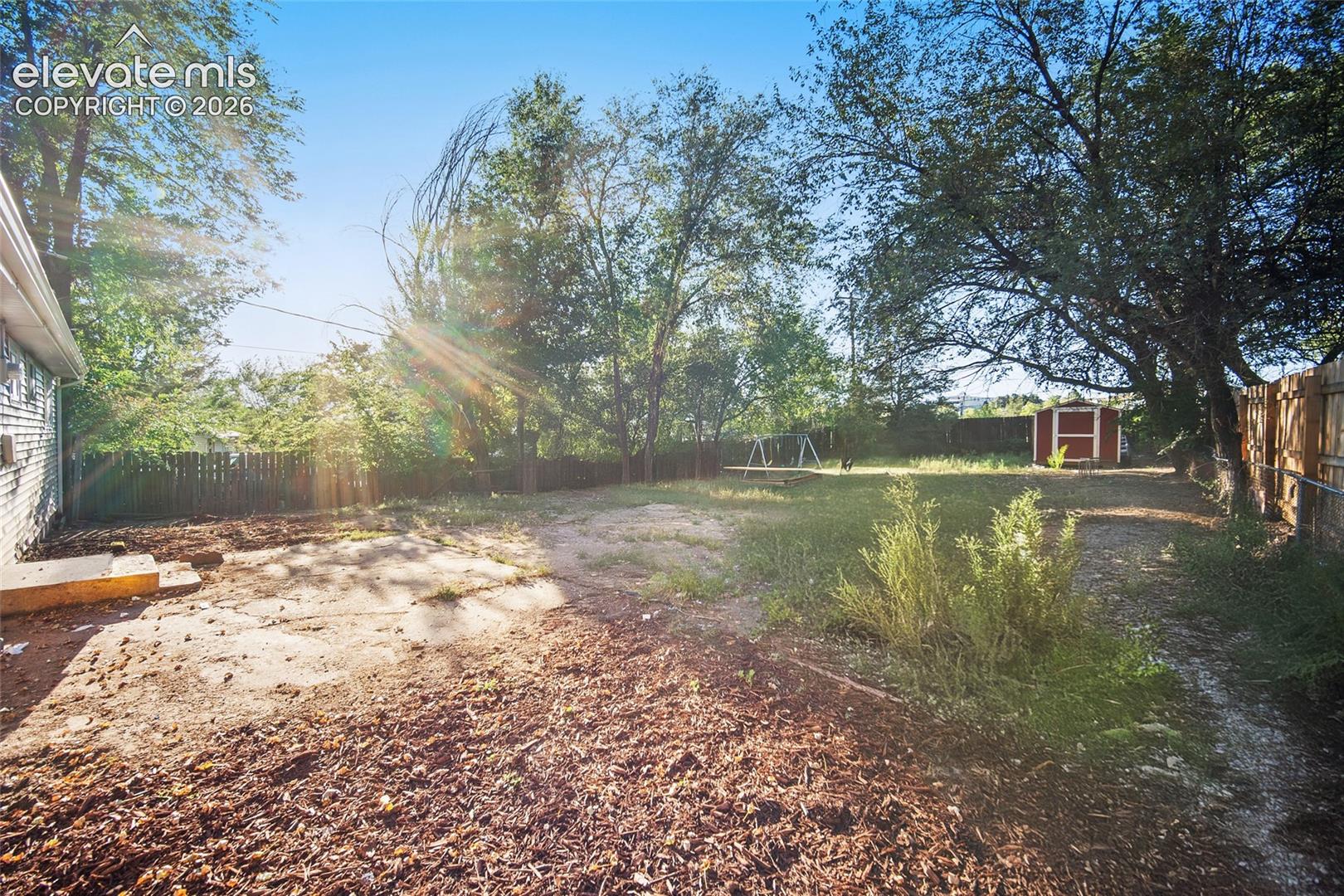 Listing photo 35 for 3928 E Pikes Peak Avenue