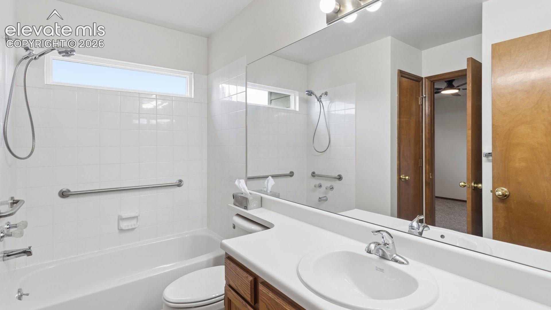 Listing photo 20 for 8335 Ilex Drive