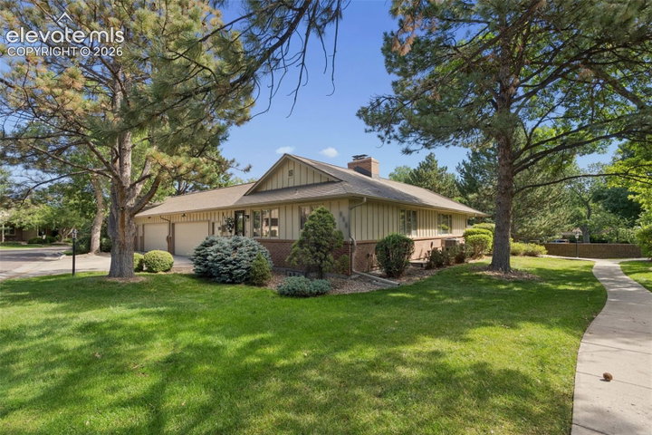 111 Miramar Drive — listing photo