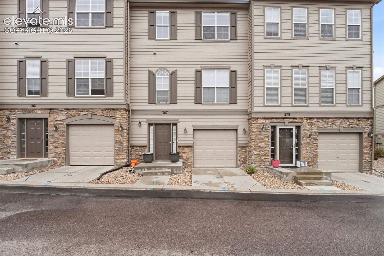 1167 Autumn Star Point — listing photo