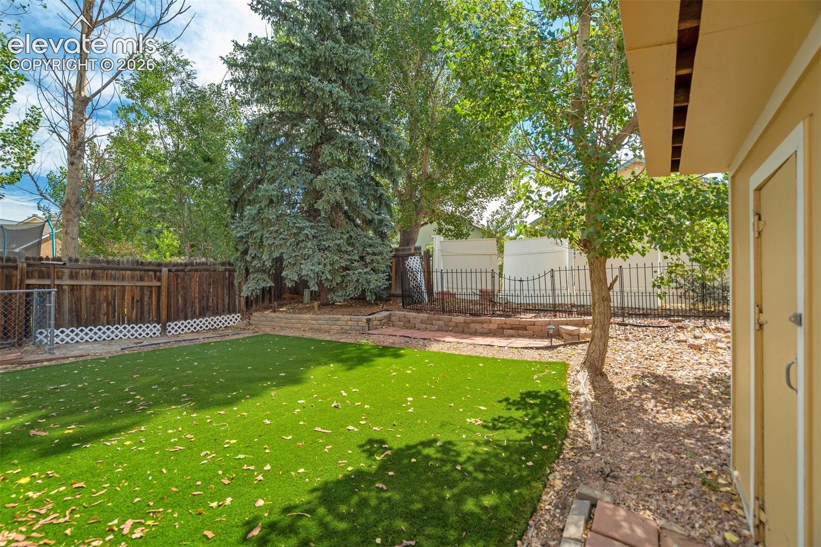 8295 Candon Drive, photo 38