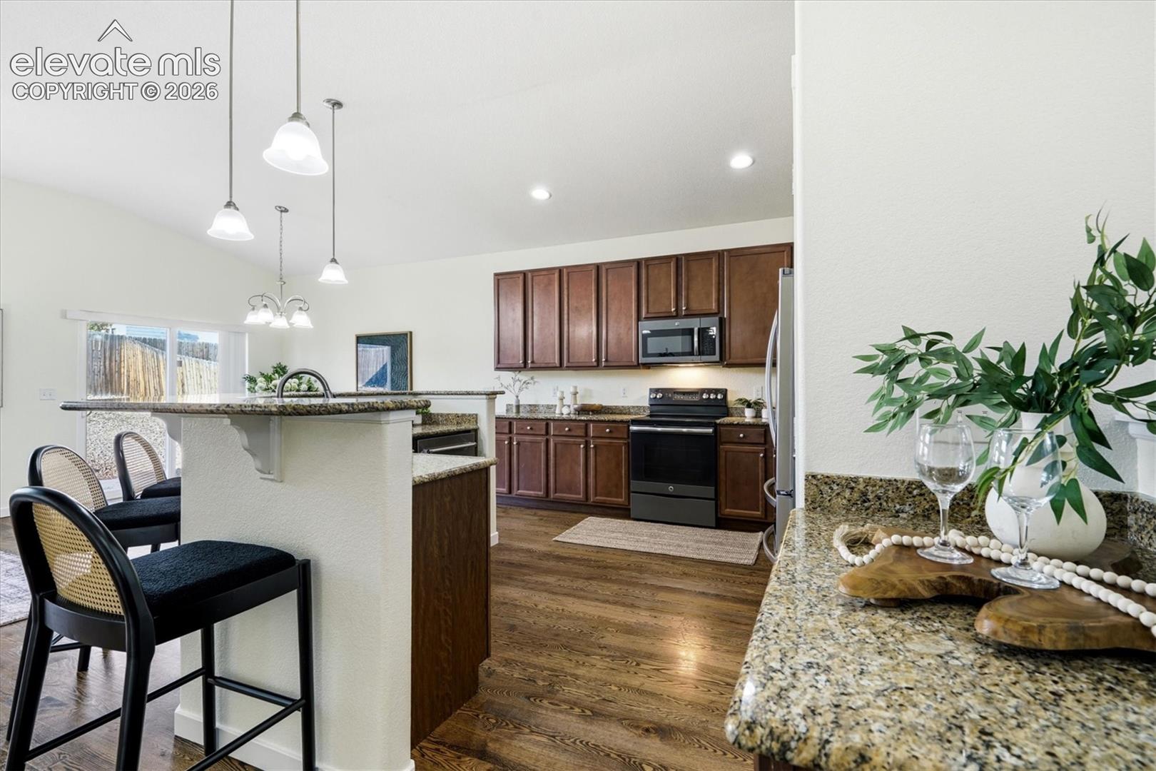 Listing photo 7 for 7384 Bonterra Lane