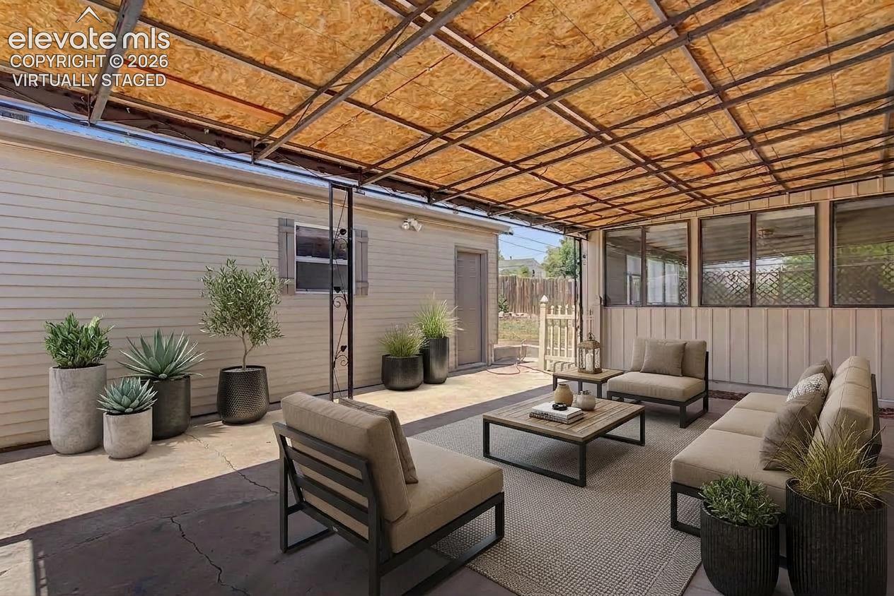 Listing photo 13 for 2 Arlen Street