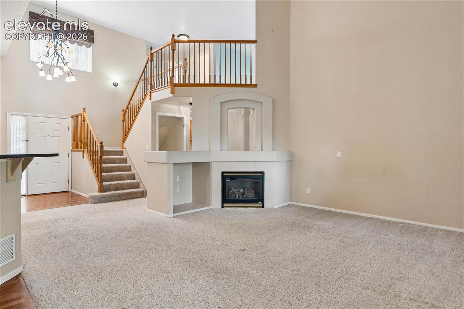 Listing photo 5 for 7765 Midnight Road