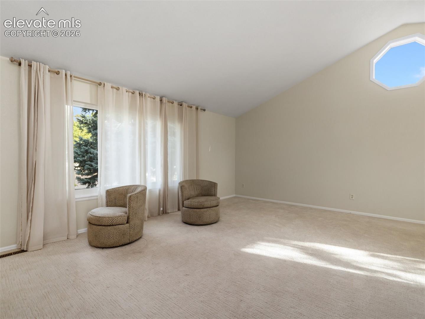 Listing photo 10 for 2525 Ramsgate Terrace